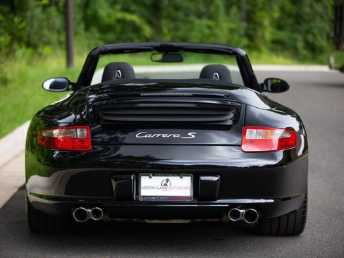 Used 2005 Porsche 911 Carrera S image 18