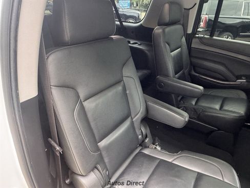 Used 2019 Chevrolet Suburban LT w/ Luxury Package RWD image 31