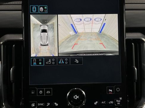 Used 2025 GMC Acadia Elevation w/ Elevation Premium Package image 20