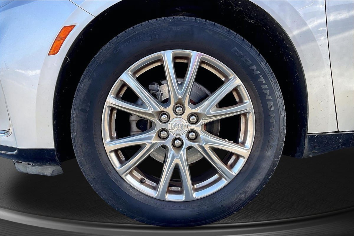Used 2022 Buick Enclave Premium FWD image 9
