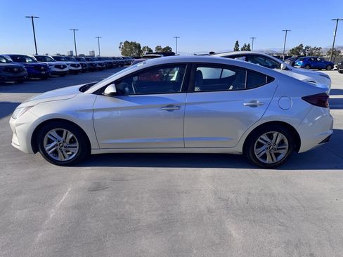 Used 2019 Hyundai Elantra SEL image 2