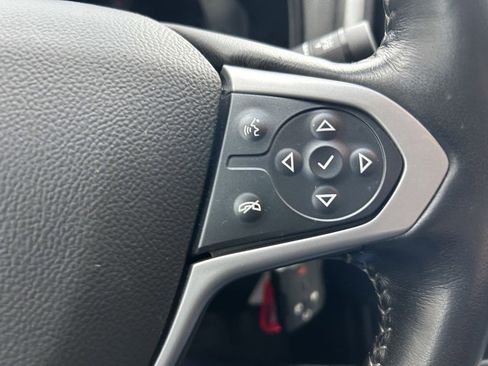 Used 2022 Chevrolet Colorado LT w/ Safety Package image 17