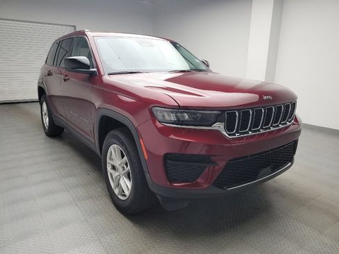 Used 2023 Jeep Grand Cherokee Laredo w/ Trailer Tow Prep Group (B) AWD/4WD image 13