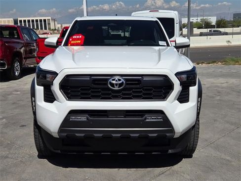 Used 2024 Toyota Tacoma TRD Off-Road image 8