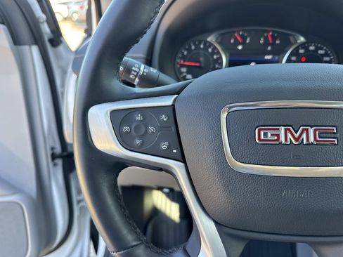 Used 2023 GMC Terrain SLT w/ Tech Package image 21