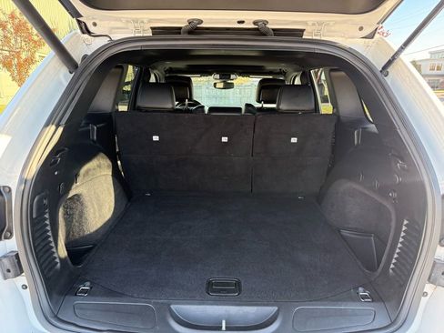 Used 2020 Jeep Grand Cherokee Limited image 11