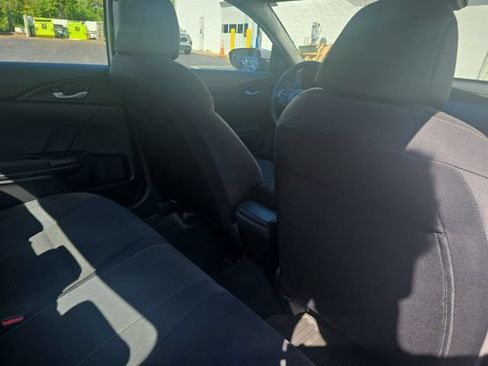 Used 2019 Honda Insight EX image 11