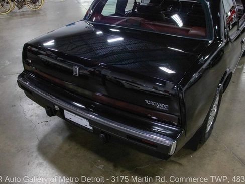 Used 1988 Oldsmobile Toronado Trofeo image 15