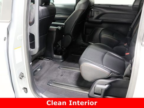 Used 2023 Toyota Sienna XSE image 29