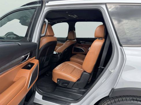 Used 2024 Kia Telluride EX X-Line AWD/4WD image 34