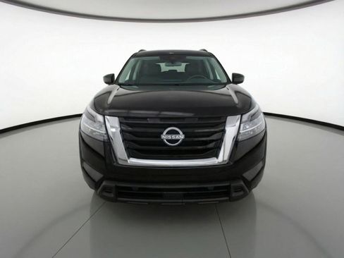 Used 2025 Nissan Pathfinder SV FWD image 2
