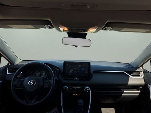 Used 2021 Toyota RAV4 XLE w/ Convenience Package AWD/4WD image 10