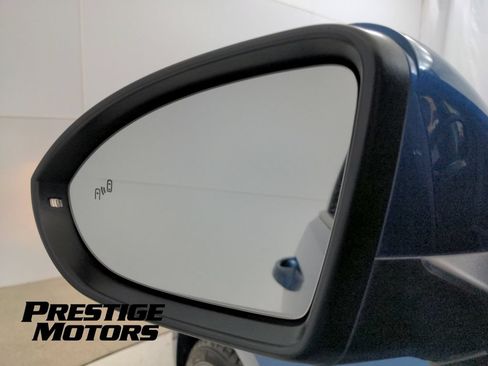 Used 2017 Volkswagen Golf Wolfsburg Edition FWD image 16