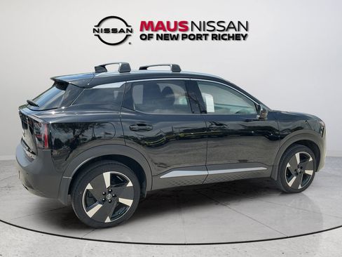 Certified 2025 Nissan Kicks SR FWD image 12