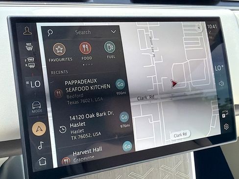 Used 2025 Land Rover Range Rover SV image 33