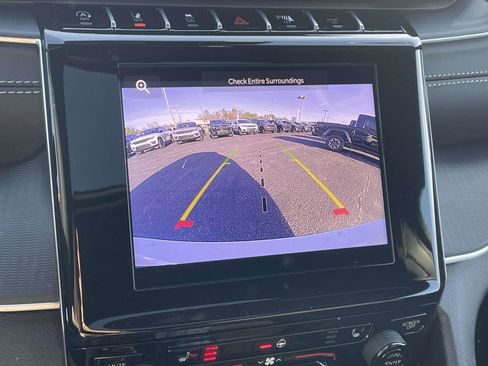 New 2025 Jeep Grand Cherokee L Altitude image 12