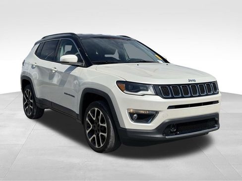 Used 2018 Jeep Compass Limited w/ Navigation Group AWD/4WD image 26