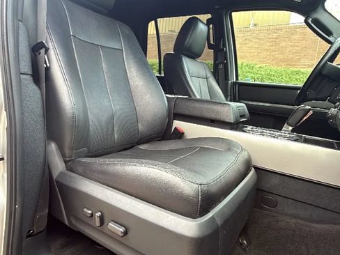 Used 2016 Ford Expedition Limited AWD/4WD image 26