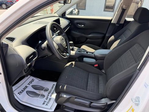 Used 2025 Honda HR-V LX image 12
