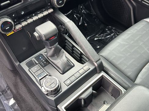 Certified 2025 Toyota Tacoma TRD Off-Road image 19