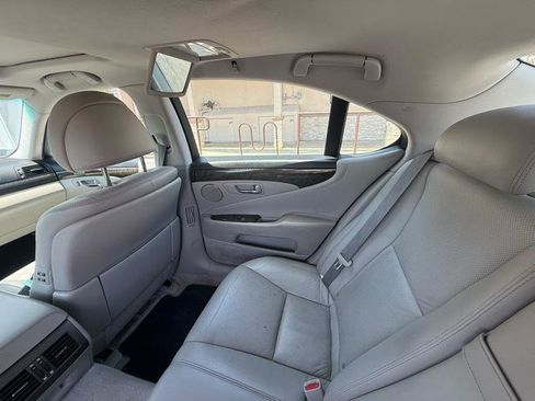 Used 2010 Lexus LS 460 RWD image 20