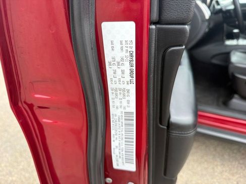 Used 2012 Jeep Grand Cherokee Laredo AWD/4WD image 34