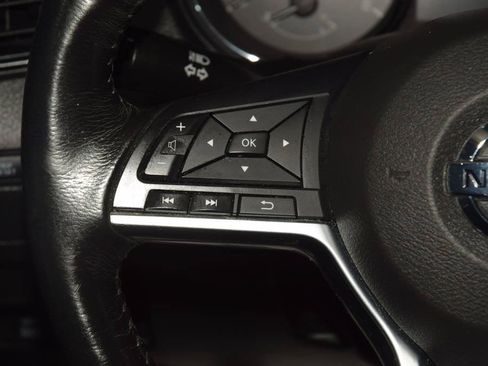 Used 2018 Nissan Rogue SV AWD/4WD image 37