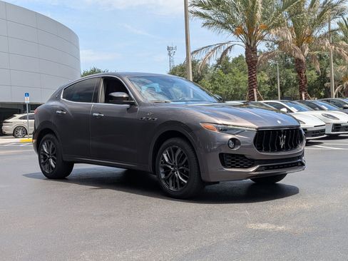 Used 2024 Maserati Levante GT Ultima AWD/4WD image 6