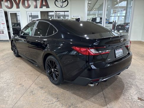 Used 2025 Toyota Camry LE image 8