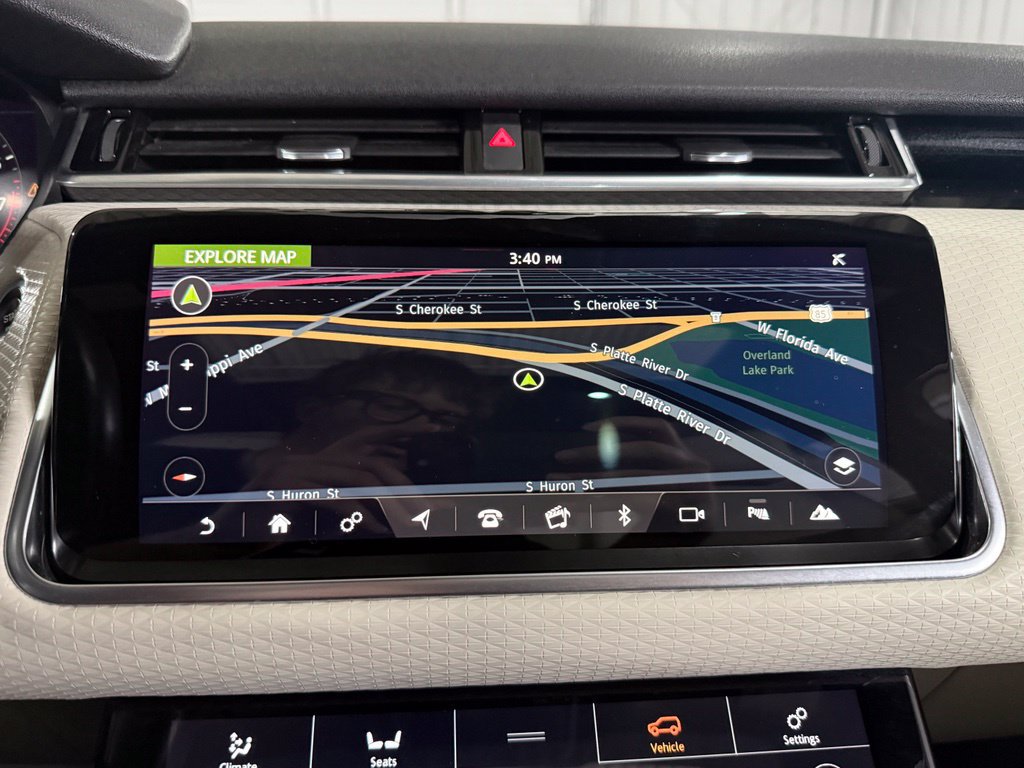 Used 2018 Land Rover Range Rover Velar R-Dynamic SE AWD/4WD image 33