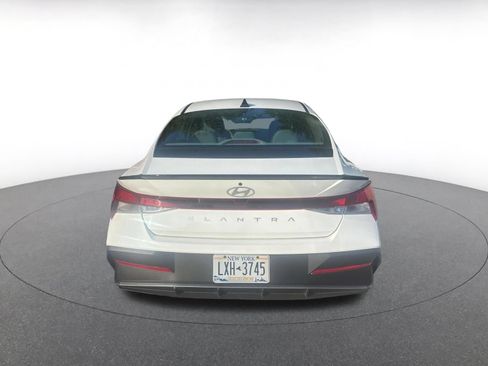 Used 2026 Hyundai Elantra Sport FWD image 4