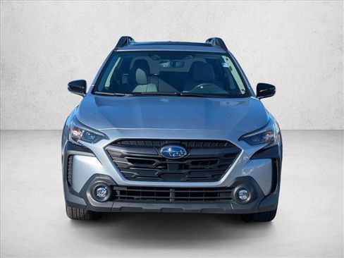 Used 2023 Subaru Outback Premium image 2