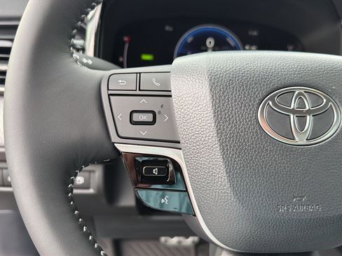 New 2026 Toyota Camry SE FWD image 21