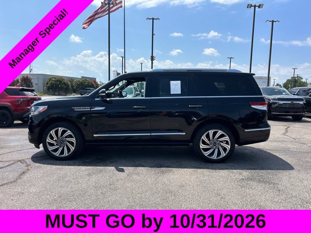 Used 2024 Lincoln Navigator Reserve AWD/4WD image 6