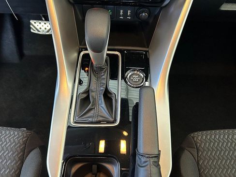 New 2026 Mitsubishi Eclipse Cross ES image 19