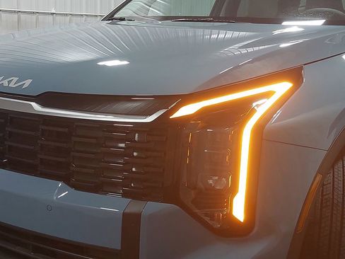 New 2026 Kia Sportage EX image 47