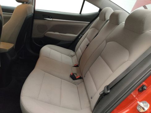 Used 2020 Hyundai Elantra SEL FWD image 18