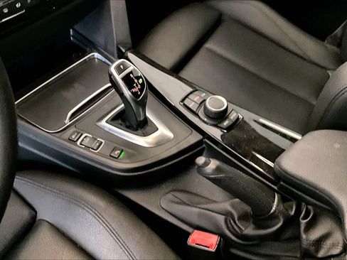 Used 2018 BMW 330i Sedan w/ Convenience Package RWD image 14