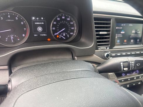 Used 2018 Hyundai Elantra Value Edition FWD image 9