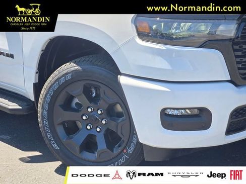 New 2026 RAM 1500 Express AWD/4WD image 3