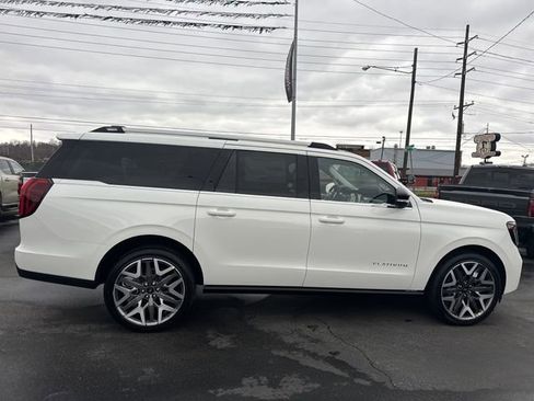 New 2025 Ford Expedition Max Platinum w/ Platinum Ultimate Package AWD/4WD image 3