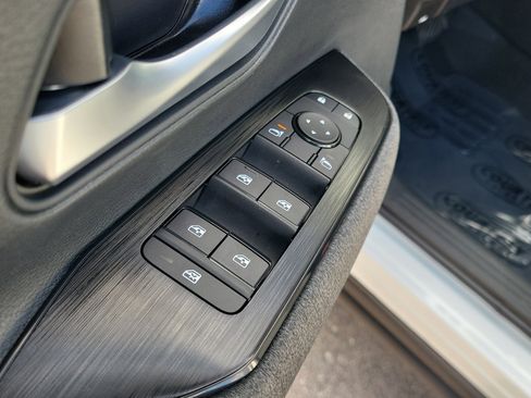 New 2026 Nissan Kicks SV image 17