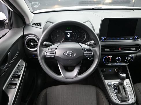 Used 2022 Hyundai Kona SEL image 23