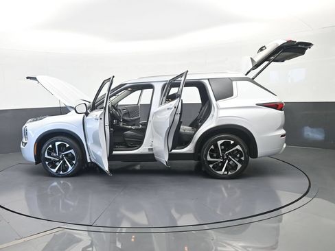 Used 2024 Mitsubishi Outlander SEL FWD image 77