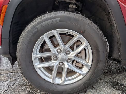 Certified 2023 Jeep Grand Cherokee L Laredo image 10