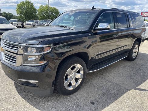 Used 2016 Chevrolet Suburban LTZ AWD/4WD image 4