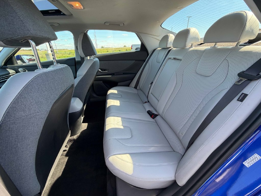 Used 2024 Hyundai Elantra Limited FWD image 20