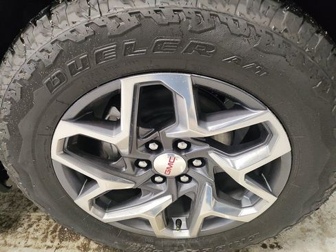 New 2026 GMC Sierra 1500 SLT w/ SLT Premium Plus Package image 4