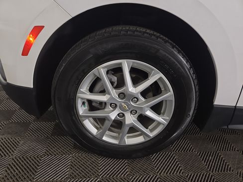 Used 2022 Chevrolet Equinox LT FWD image 33