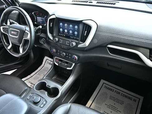 Used 2024 GMC Terrain SLT AWD/4WD image 20